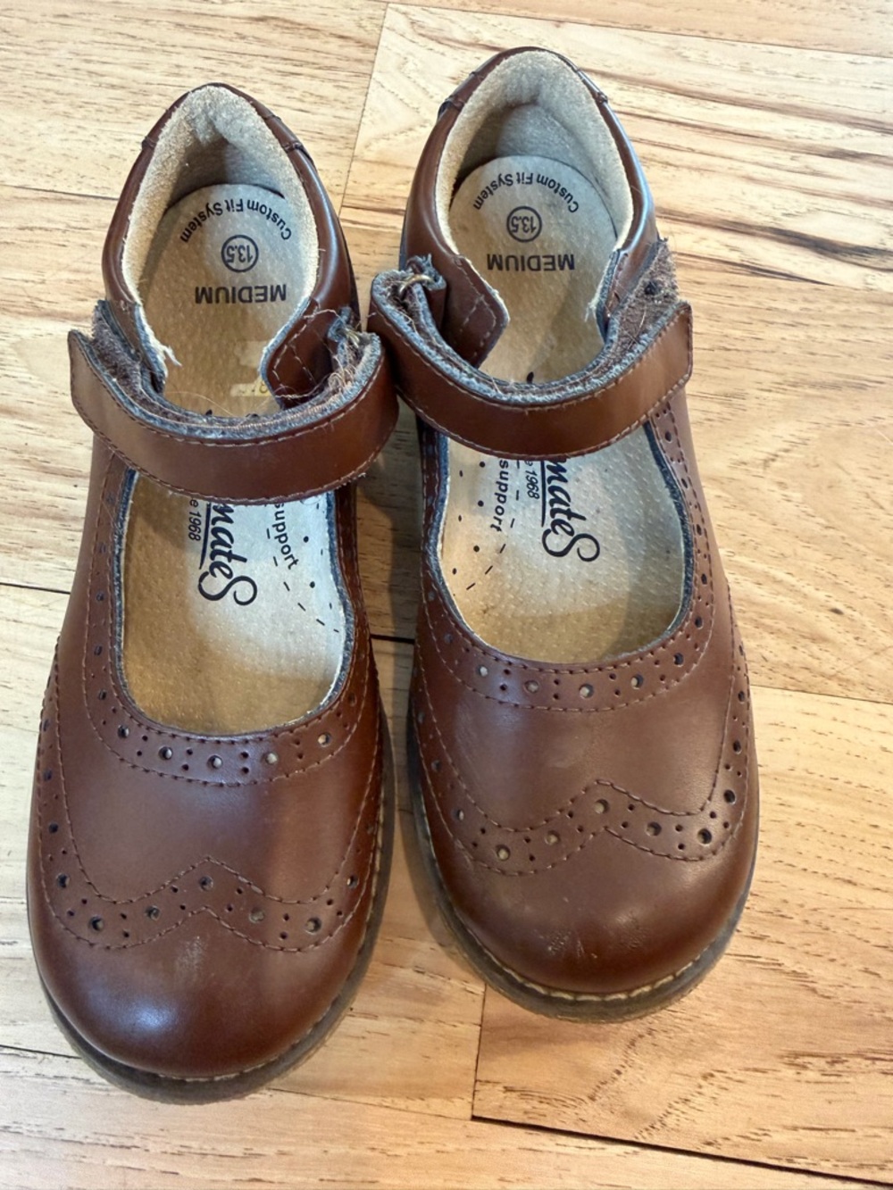 Footmates youth size 13.5 shoes